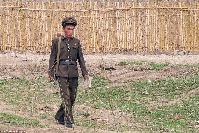 Chẳng màng thế sự, quân dân Triều Tiên bình thản dự lễ hội - ảnh 17