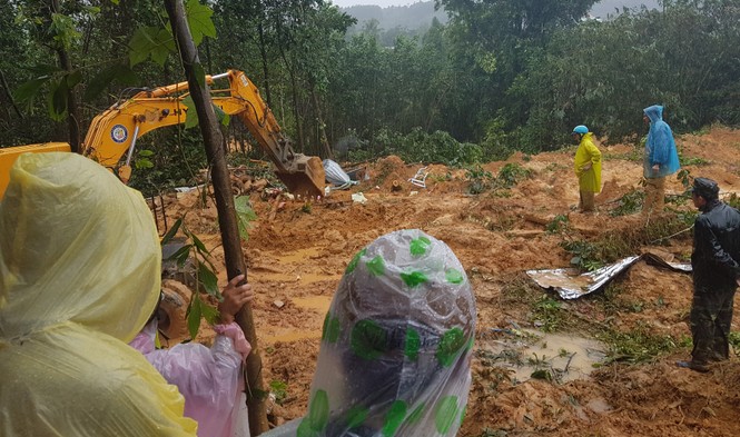 Quảng Nam: Hiện trường vụ lở núi kinh hoàng làm 9 người thương vong - ảnh 3