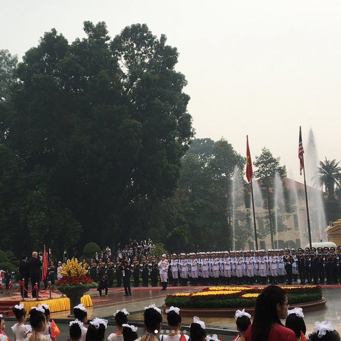 Hình ảnh lễ đón chính thức tại Phủ Chủ tịch do Chủ tịch nước Trần Đại Quang chủ trì. Ảnh: Instagram Tổng thống Trump