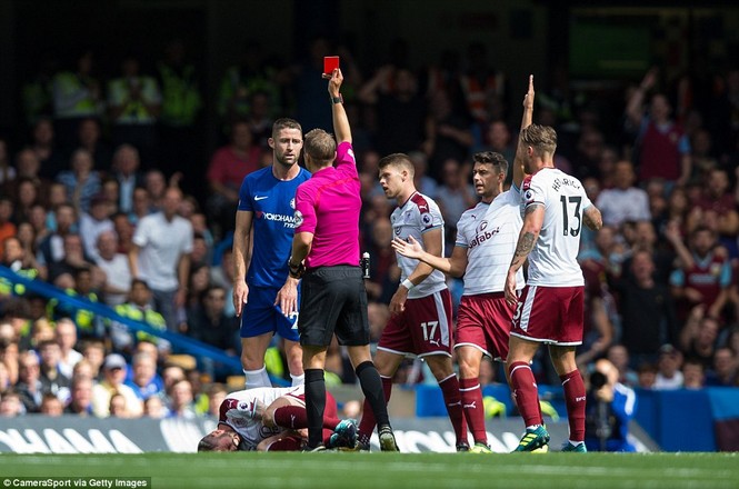 Chelsea thất thủ trong trận mở màn 'điên rồ' giải Ngoại hạng Anh - ảnh 1