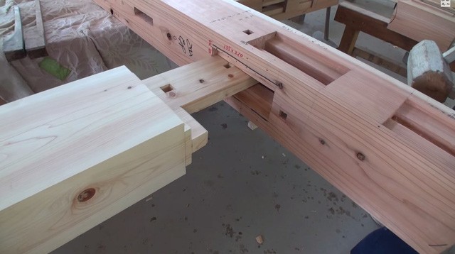 Độc đáo nhà gỗ không đinh vít chịu được động đất - ảnh 2
