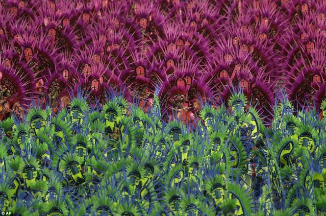 Nóng bỏng lễ hội Rio Carnival ở Brazil - ảnh 15