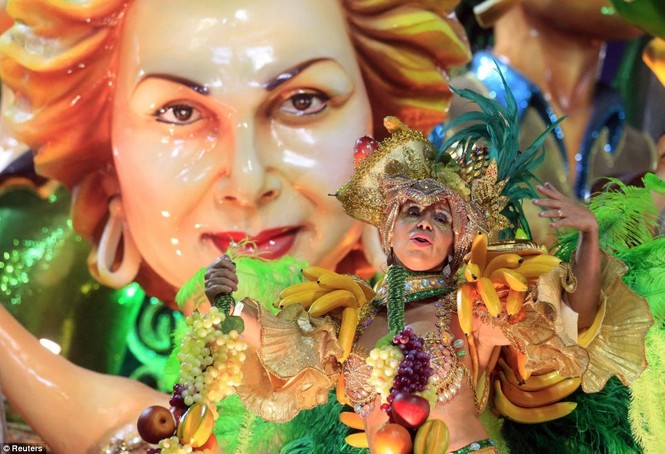 Nóng bỏng lễ hội Rio Carnival ở Brazil - ảnh 16