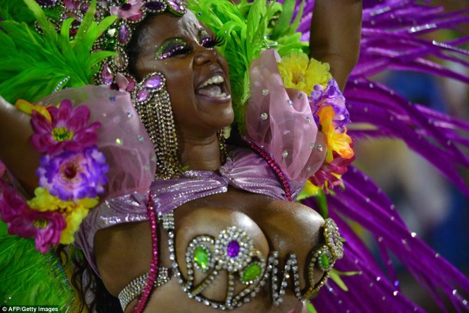 Nóng bỏng lễ hội Rio Carnival ở Brazil - ảnh 23