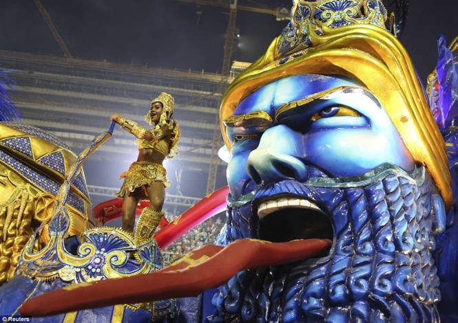 Nóng bỏng lễ hội Rio Carnival ở Brazil - ảnh 8