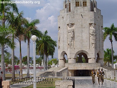 Fidel Castro được an táng tại nghĩa trang của những anh hùng - ảnh 1