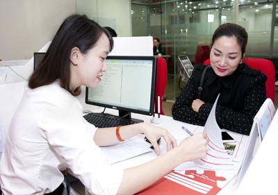 Công ty Tài chính Prudential nhận bằng khen của Thống đốc NHNN - ảnh 2