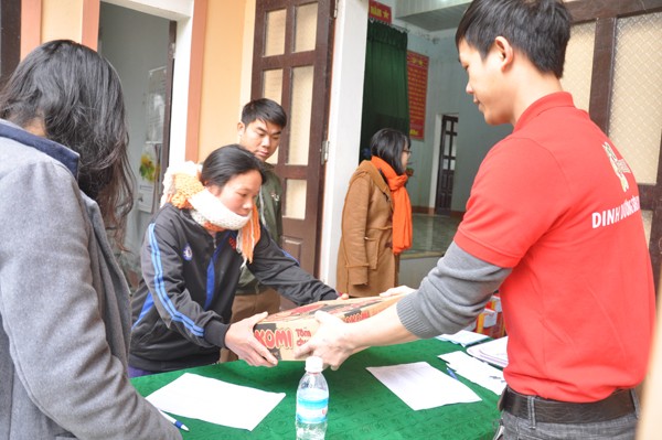 Masan Nutri – Science trao tặng 100 phần quà tết cho bà con khó khăn - ảnh 1