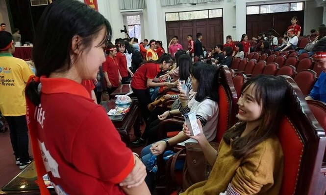 Quỹ Vì tầm vóc Việt: Chủ nhật đỏ thể hiện sâu sắc tinh thần tương thân tương ái - ảnh 1