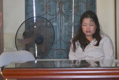 Thông tin mới vụ người dân chặn xe công an chở nữ