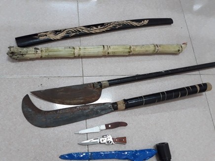 'Kho hung khí' khủng của kẻ nổ súng giết người - ảnh 2