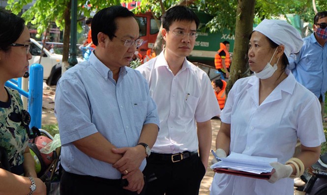 Chủ tịch Hà Nội: Hồ Tây không còn cá chết từ tối qua - ảnh 1