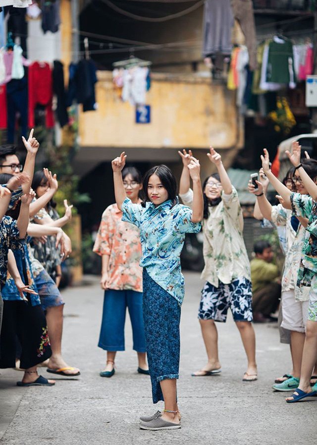 Thú vị bộ ảnh kỷ yếu mang phong cách thời bao cấp của teen Hà Nội - ảnh 11