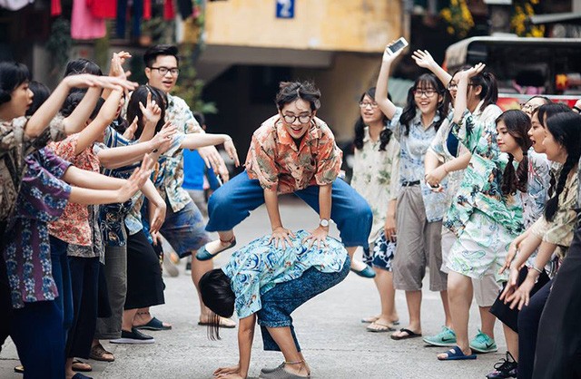 Thú vị bộ ảnh kỷ yếu mang phong cách thời bao cấp của teen Hà Nội - ảnh 5