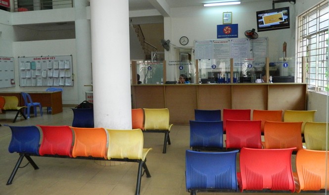 Công sở vắng hoe trong ngày làm việc đầu năm - ảnh 4