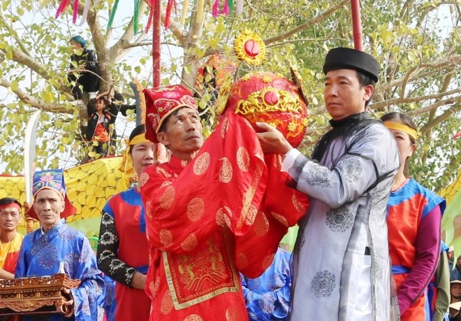 Trai tráng Hải Phòng đua sức trong lễ hội vật cầu - ảnh 3