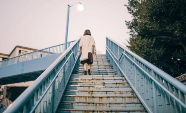 Gây bão vì quan điểm: Là con gái, hãy cưới 1 chàng trai giàu có! - ảnh 3