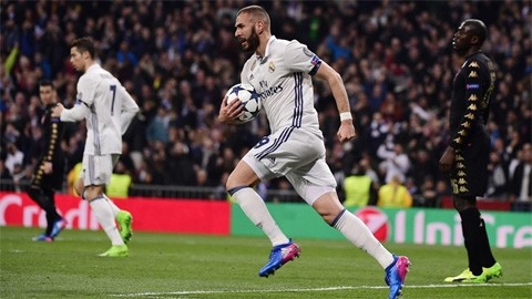Ronaldo im tiếng, Real vẫn dễ dàng bắt nạt Napoli - ảnh 2