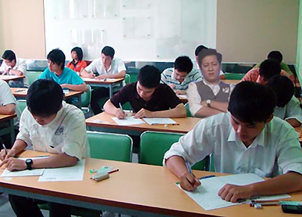 Gương mặt “đưa đám” của Trường Giang bị chế ảnh khắp nơi - ảnh 4