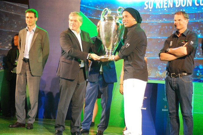 Ronaldinho lần thứ 2 đến Việt Nam - ảnh 5