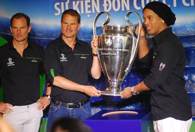 Ronaldinho lần thứ 2 đến Việt Nam - ảnh 2