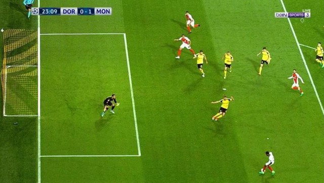 Trọng tài sai lầm nghiêm trọng ở cả 4 trận tứ kết Champions League - ảnh 3