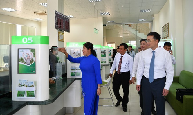Vietcombank khai trương chi nhánh Bình Phước - ảnh 7