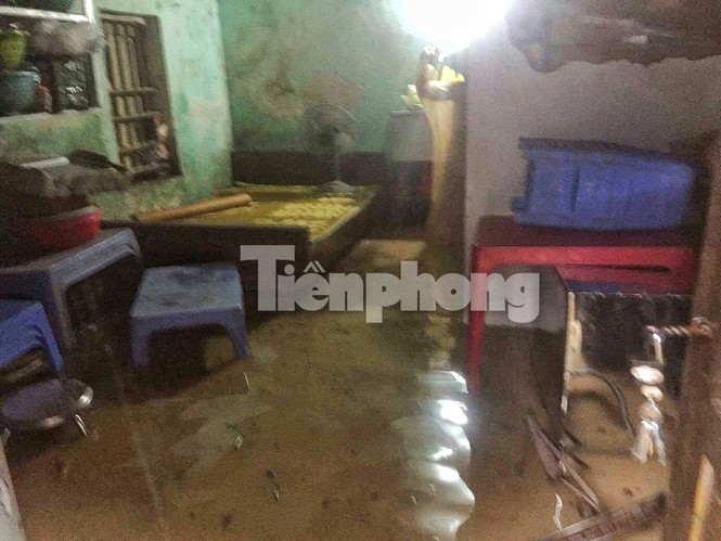 Mưa lớn, TP. Hạ Long chìm trong biển nước - ảnh 10