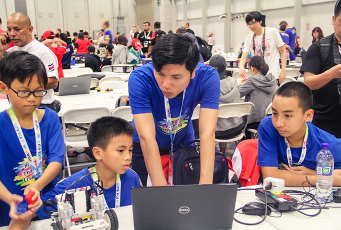 Học sinh Việt Nam lọt vào top 10 Robotics thế giới - ảnh 1