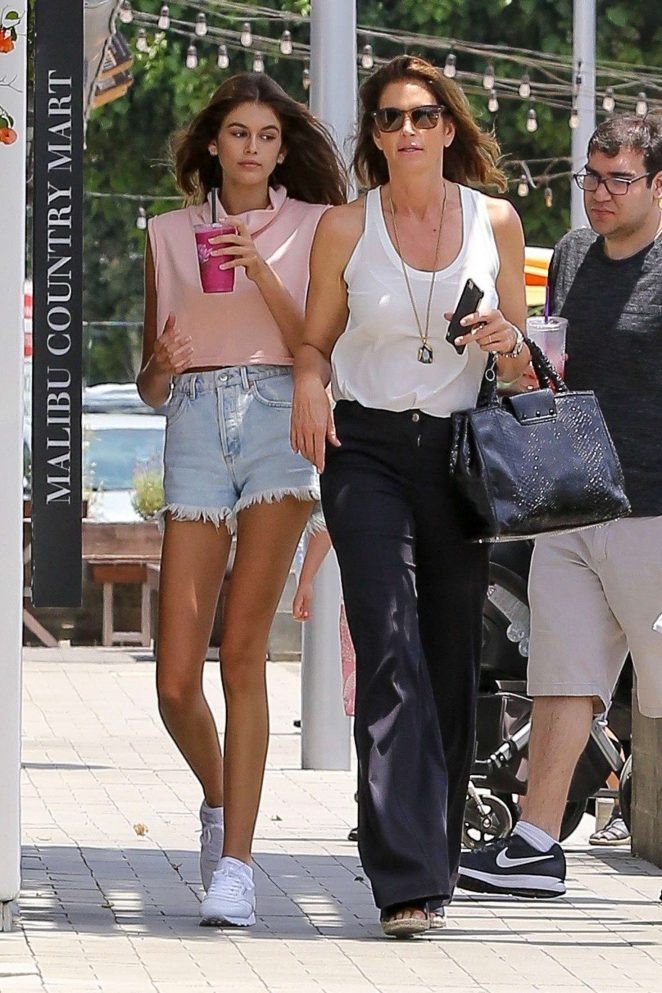 Con gái Cindy Crawford 16 tuổi đã sở hữu dáng vóc tuyệt đẹp - ảnh 12