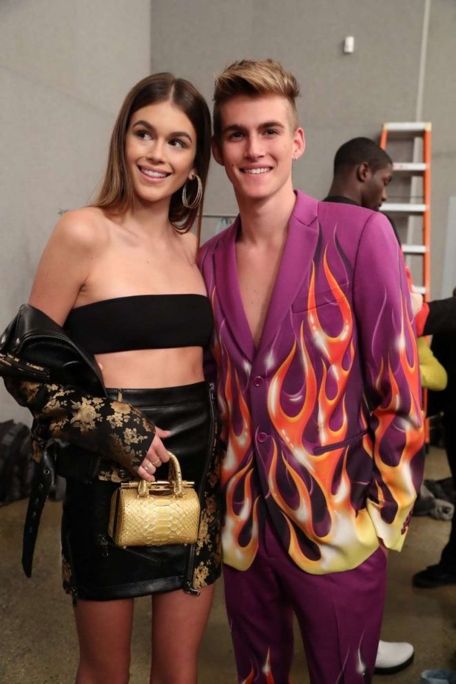 Con gái Cindy Crawford 16 tuổi đã sở hữu dáng vóc tuyệt đẹp - ảnh 10