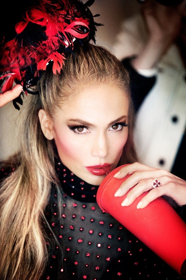 Jennifer Lopez 48 tuổi vẫn xứng danh mỹ nhân rực lửa của Hollywood - ảnh 3