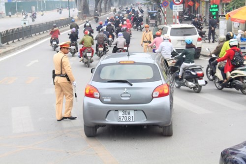 CSGT, xử phạt BRT, lấn làn BRT, xử phạt giao thông - ảnh 1
