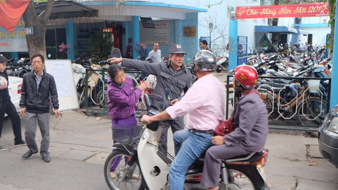 gửi xe lễ hội, gửi xe chặt chém, hội gò đống đa - ảnh 3