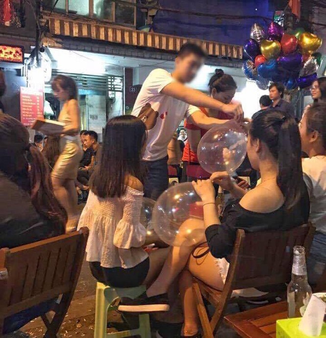 bóng cười, nguy hại, phố cổ, cấm bóng cười, học sinh không hút bóng cười - ảnh 3