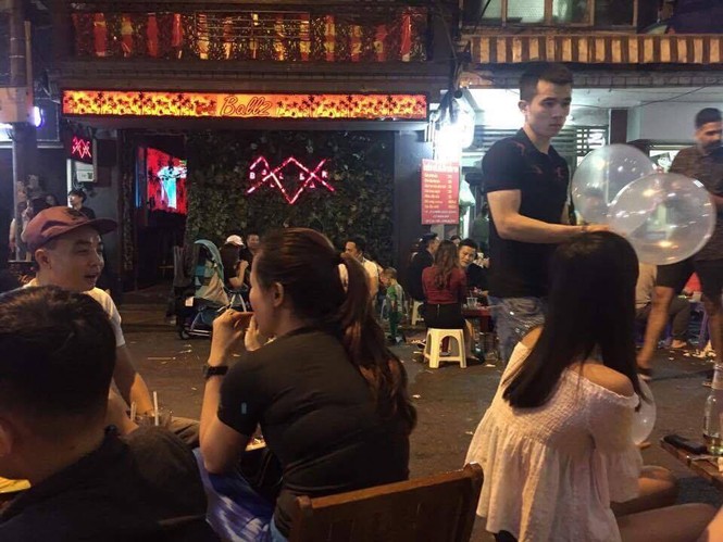 bóng cười, nguy hại, phố cổ, cấm bóng cười, học sinh không hút bóng cười - ảnh 9