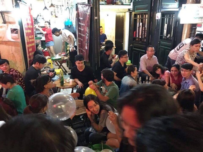 bóng cười, nguy hại, phố cổ, cấm bóng cười, học sinh không hút bóng cười - ảnh 10