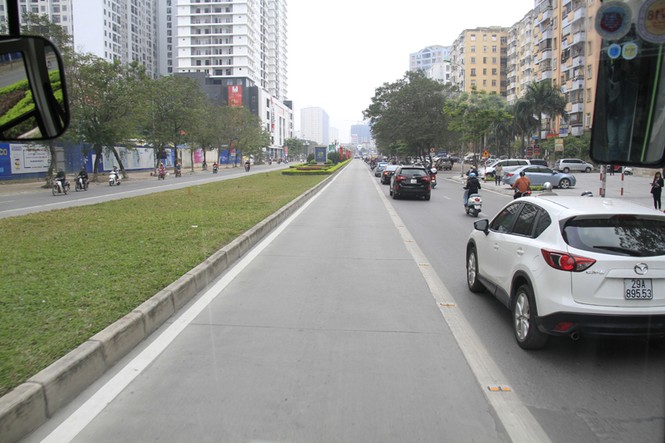 Nhiều người đặt mua vé tháng trong ngày đầu bán vé BRT - ảnh 10