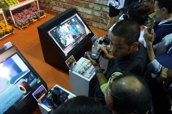 Kính thông minh và TV 4K gây sốt ở Sony Show Hà Nội - ảnh 10