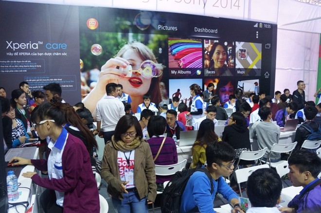 Kính thông minh và TV 4K gây sốt ở Sony Show Hà Nội - ảnh 7