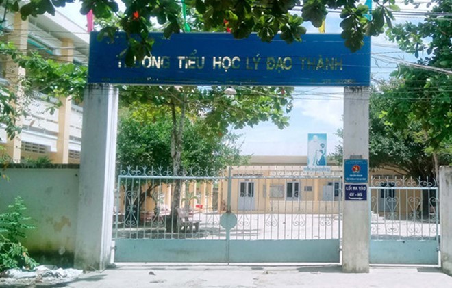 Mẹ nam sinh 'lớp 6 bị trả về lớp 1' ở miền Tây kêu cứu - ảnh 1