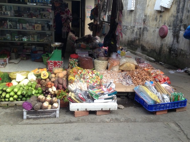 Bánh kẹo, mứt tết 'ba không' đổ bộ chợ Sài Gòn - ảnh 8