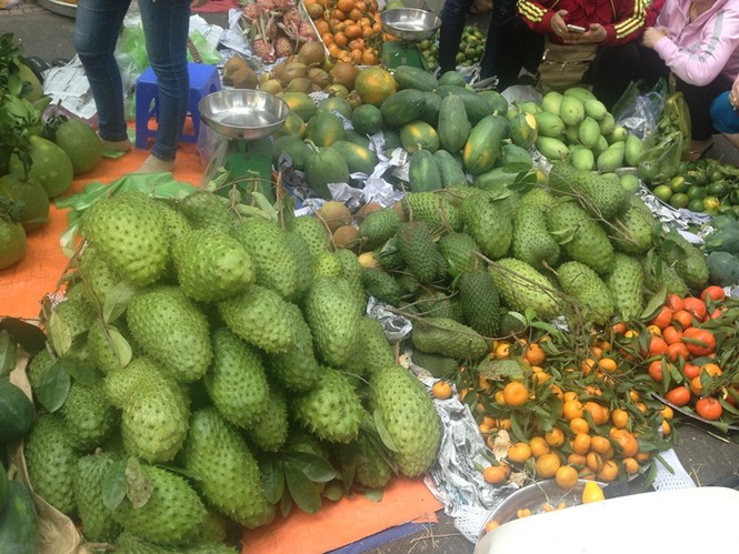 28 Tết, trái cây bắt đầu 'nhảy' giá - ảnh 6