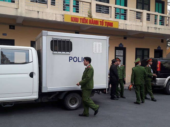 Đang xét xử nguyên Phó giám đốc Sở Nông nghiệp Hà Nội