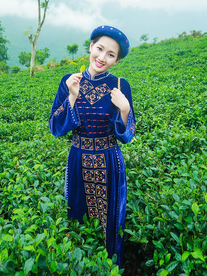 Thí sinh iMiss Thăng Long rạng rỡ sắc áo dân tộc bên đồi chè - ảnh 21