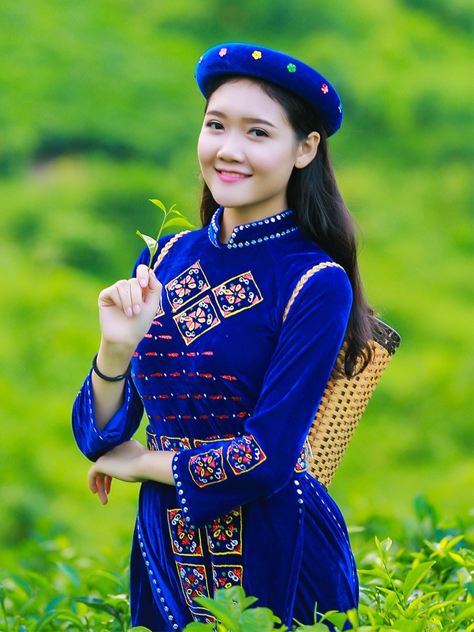 Thí sinh iMiss Thăng Long rạng rỡ sắc áo dân tộc bên đồi chè - ảnh 20