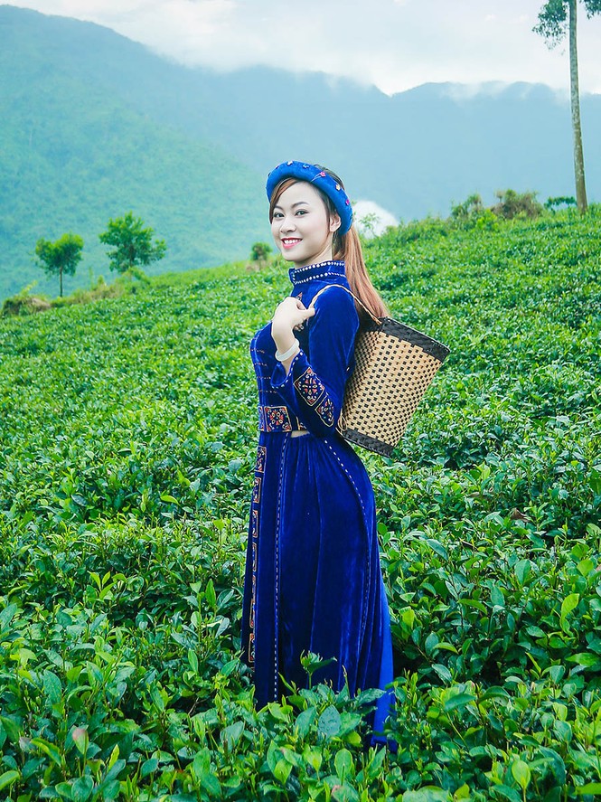 Thí sinh iMiss Thăng Long rạng rỡ sắc áo dân tộc bên đồi chè - ảnh 19