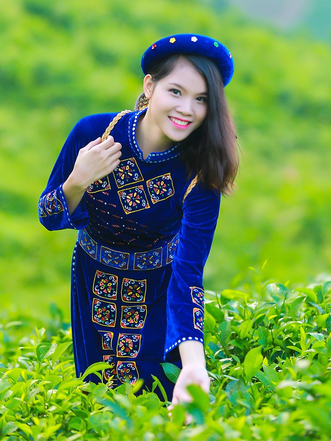 Thí sinh iMiss Thăng Long rạng rỡ sắc áo dân tộc bên đồi chè - ảnh 15