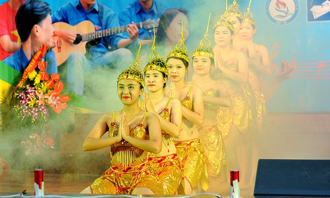 Ấn tượng đêm nghệ thuật sinh viên Bắc Giang tại Hà Nội - ảnh 2