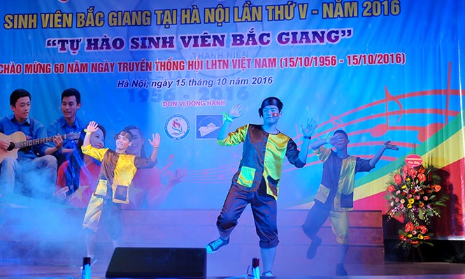 Ấn tượng đêm nghệ thuật sinh viên Bắc Giang tại Hà Nội - ảnh 7